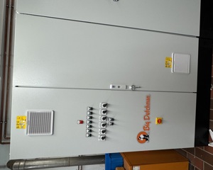 Control cabinet layer house - UV600 4r8t